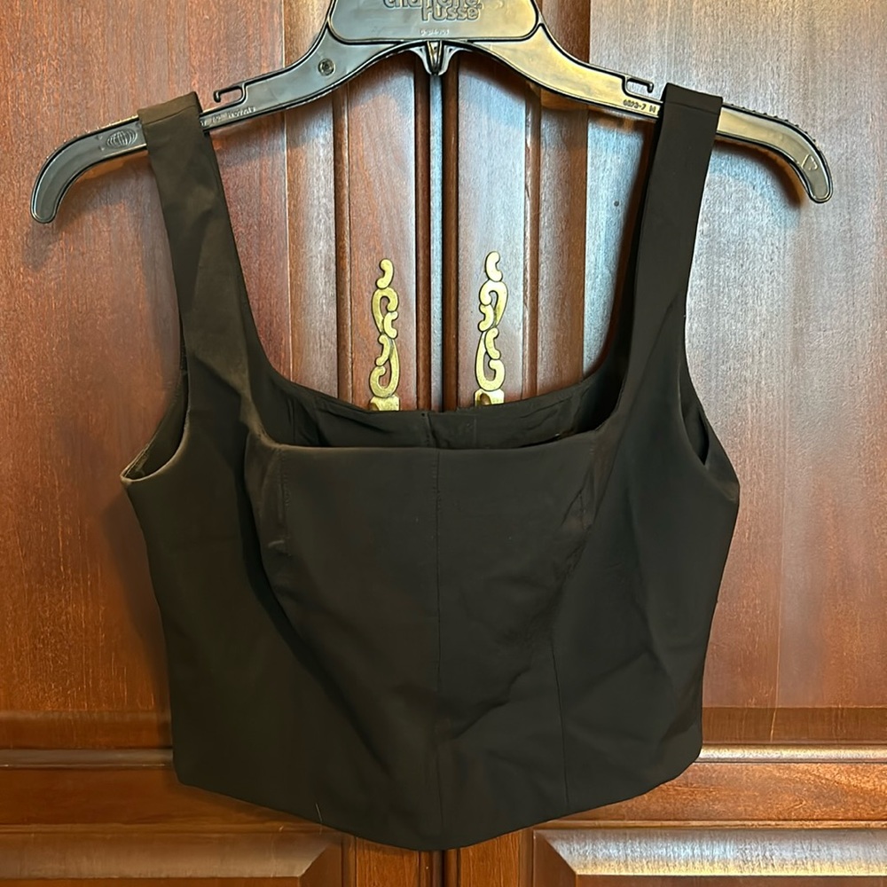 House of Harlow crop top